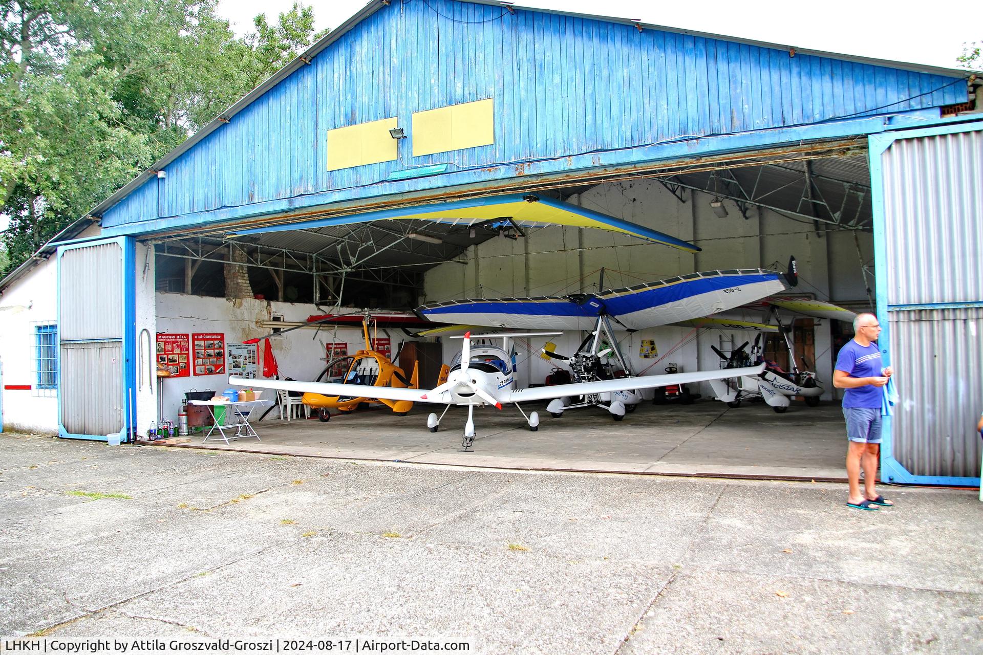 LHKH Airport - LHKH - Kiskunfélegyháza Airport, Hungary