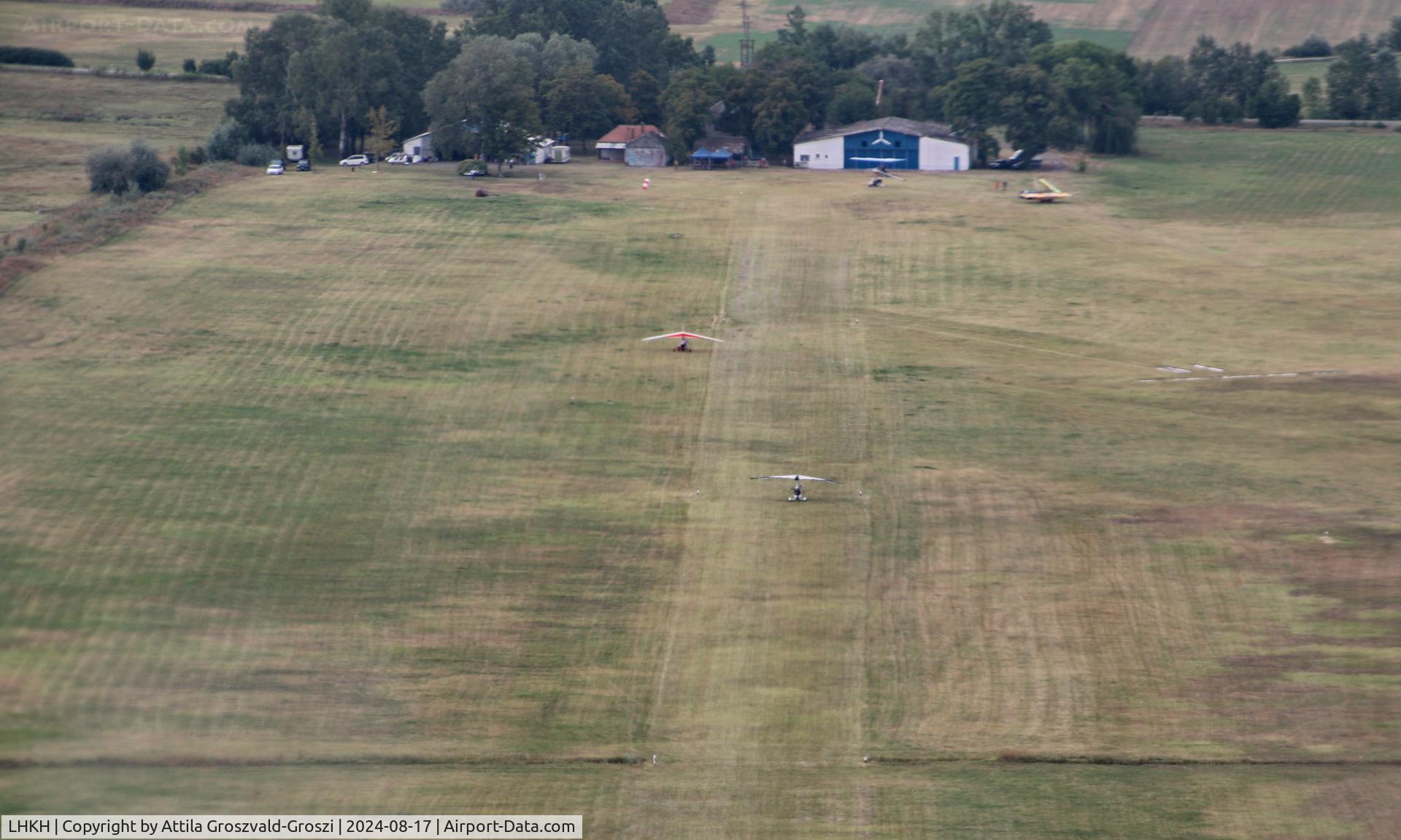 LHKH Airport - LHKH - Kiskunfélegyháza Airport, Hungary