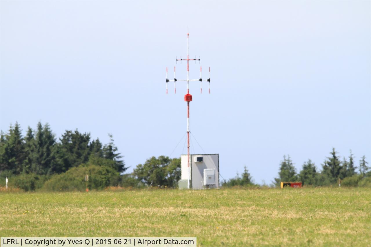 LFRL Airport - Lanvéoc-Poulmic Naval Air Base (LFRL)