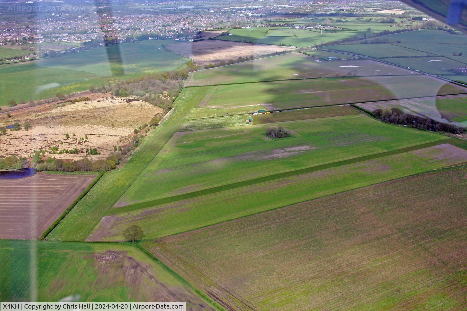 X4KH Airport - Kenyon Hall Farm airfield