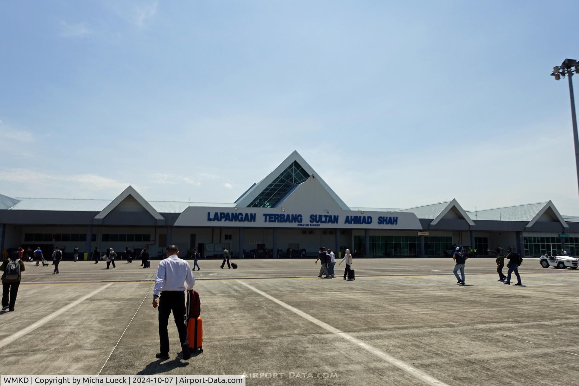 Sultan Ahmad Shah Airport (formally Padang Geroda Airport) / RMAF Kuantan, Kuantan, Pahang Malaysia (WMKD) - At Kuantan