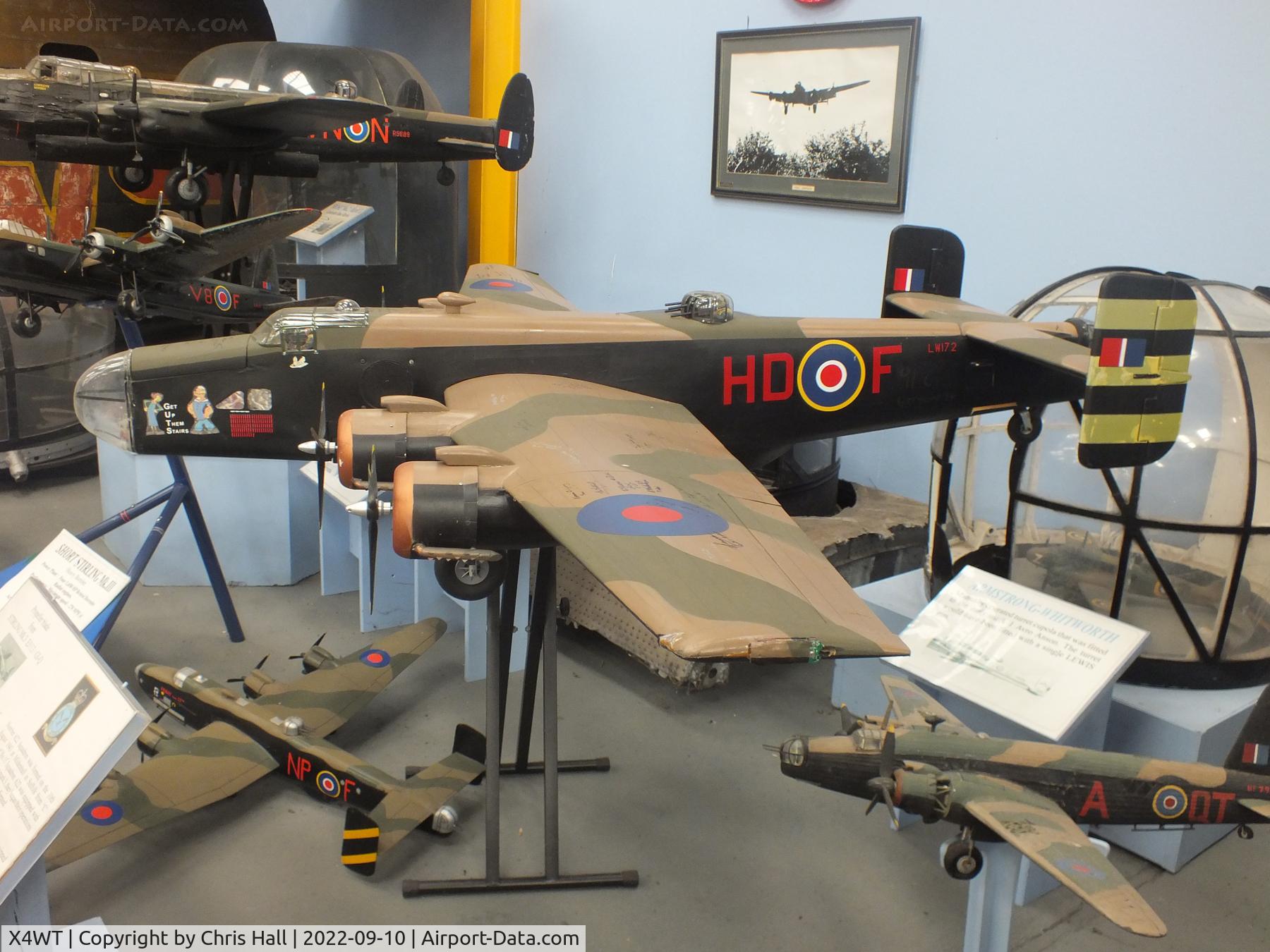 X4WT Airport - HP Halifax model at the Newark Air Museum