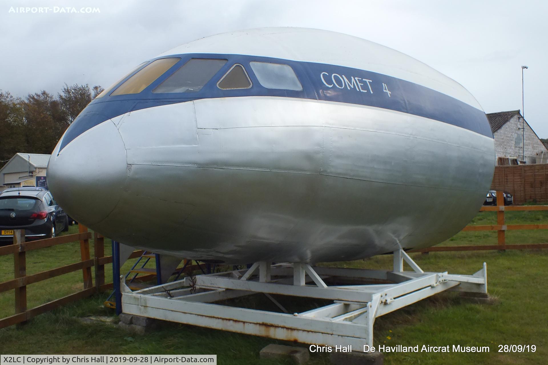 X2LC Airport - DH Comet 4 cockpit section at the de Havilland Aircraft Heritage Centre, London Colney