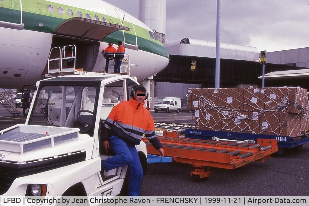 Bordeaux Airport, Merignac Airport France (LFBD) - Air Afrique
