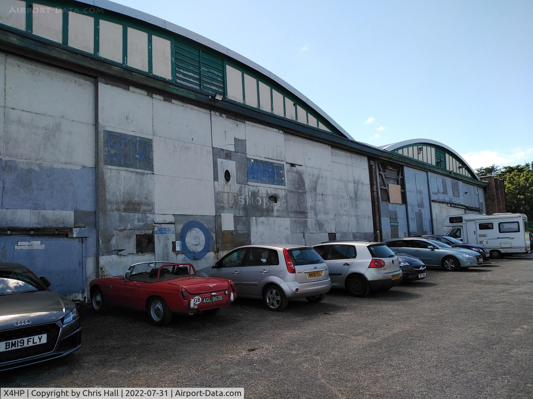 X4HP Airport - Central Hangar at Hooton Park