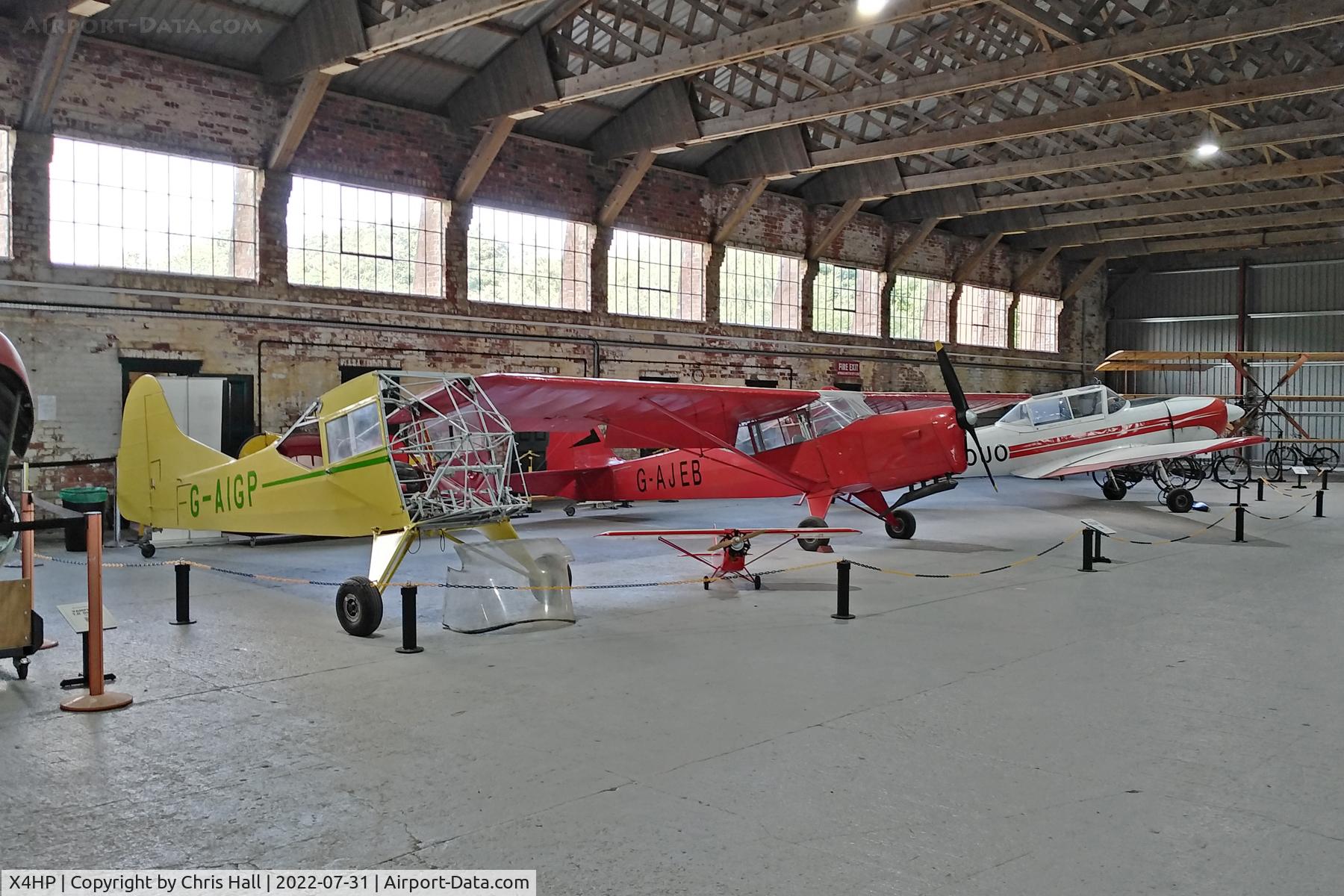 X4HP Airport - Inside the Northern Hangar at Hooton Park