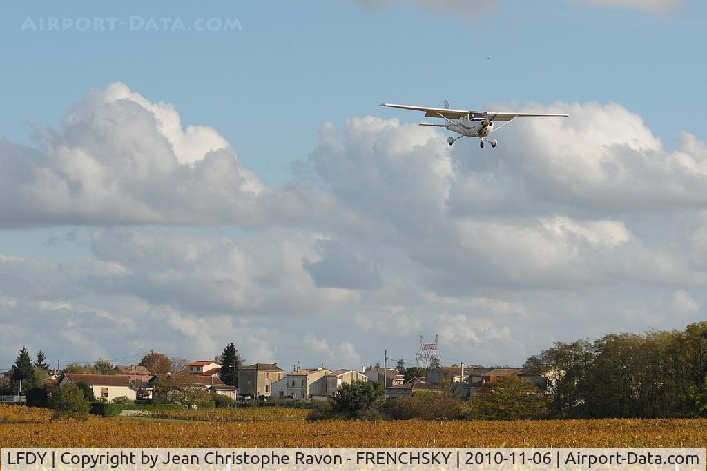 Bordeaux Yvrac Airport, Bordeaux France (LFDY) - Bordeaux Yvrac