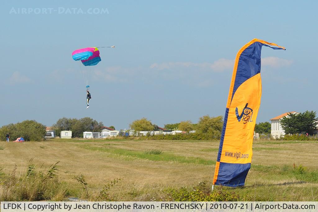 Soulac-sur-Mer Airport, Soulac-sur-Mer France (LFDK) - Vigil Aéro