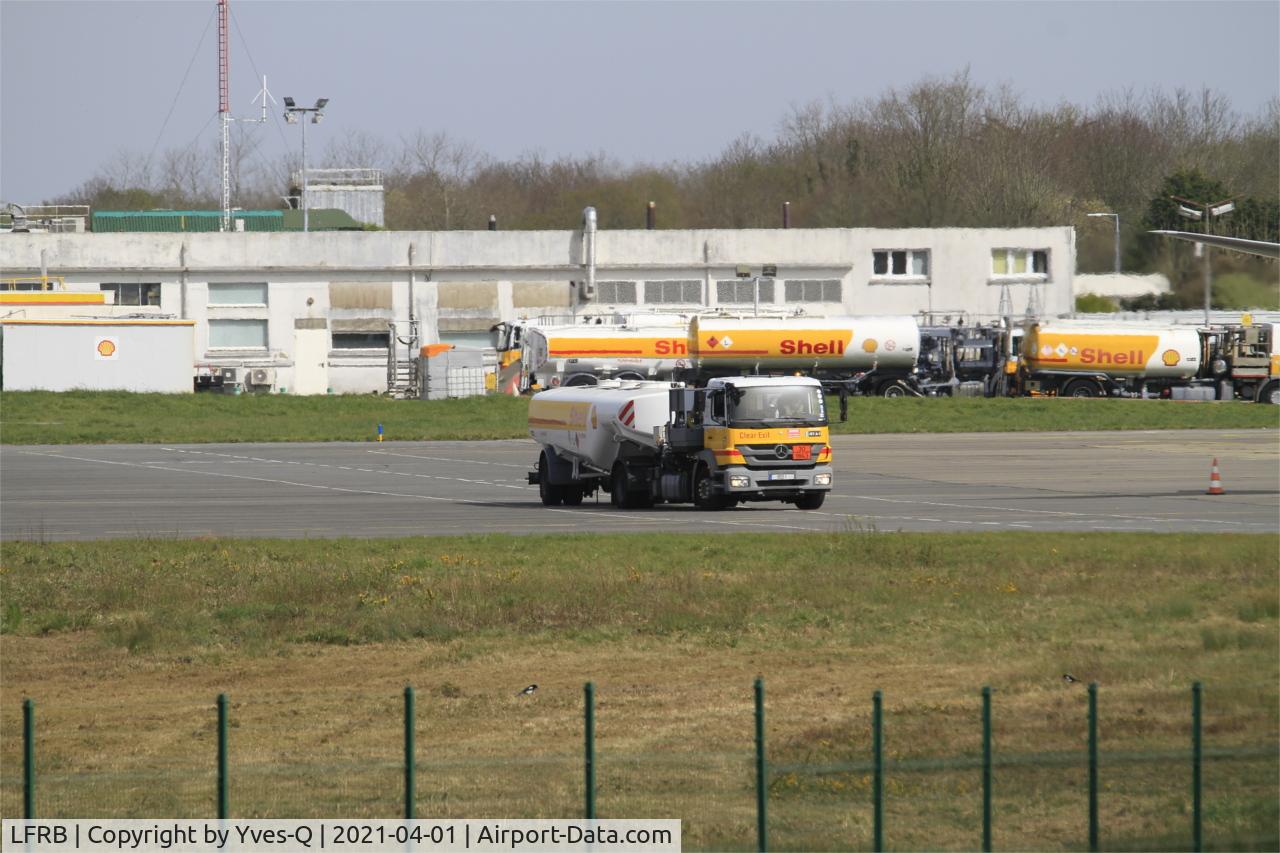Brest Bretagne Airport, Brest France (LFRB) - Brest-Bretagne airport (LFRB-BES)