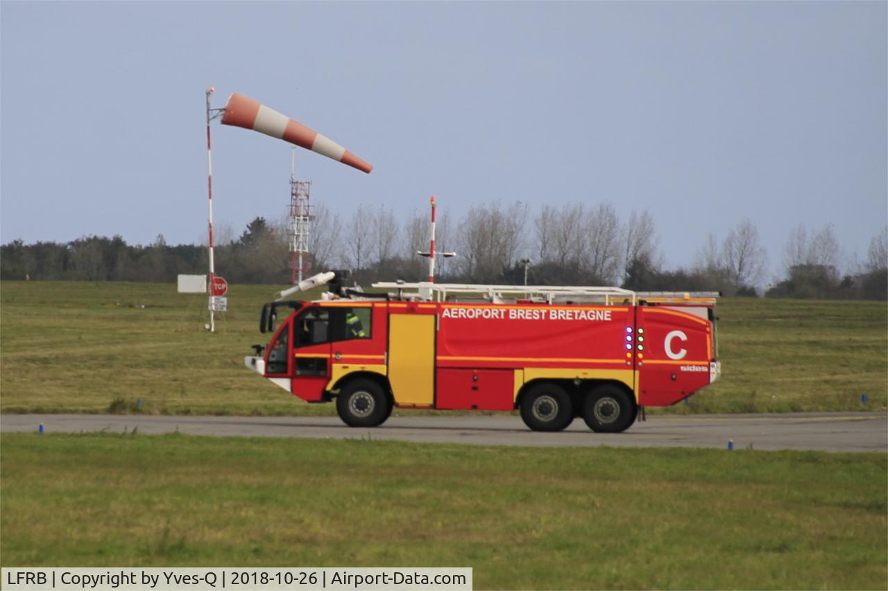 Brest Bretagne Airport, Brest France (LFRB) - Brest-Bretagne airport (LFRB-BES)