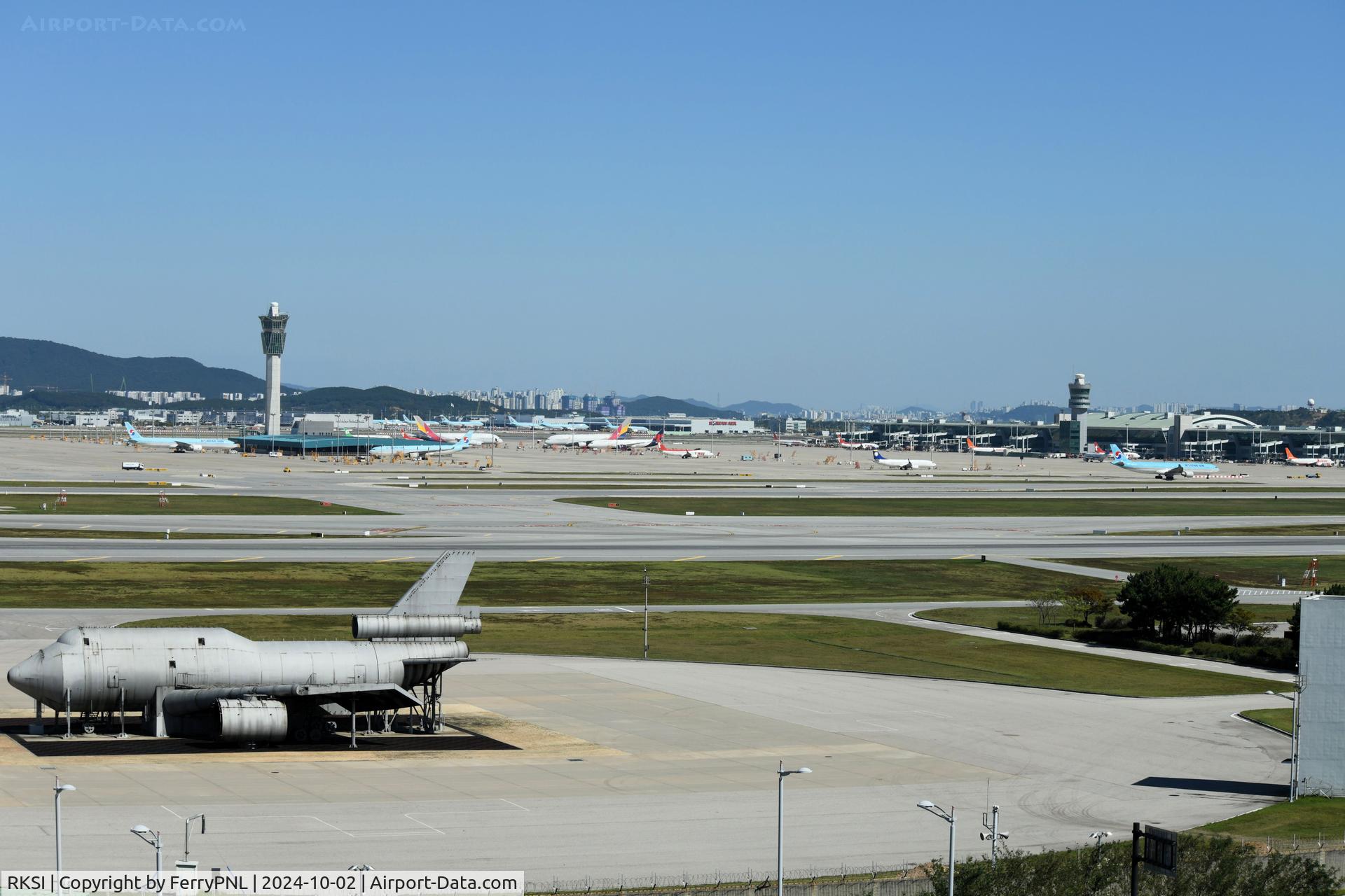 Incheon International Airport, Incheon (near Seoul) Korea, Republic of (RKSI) - Overview of ICN towards the East