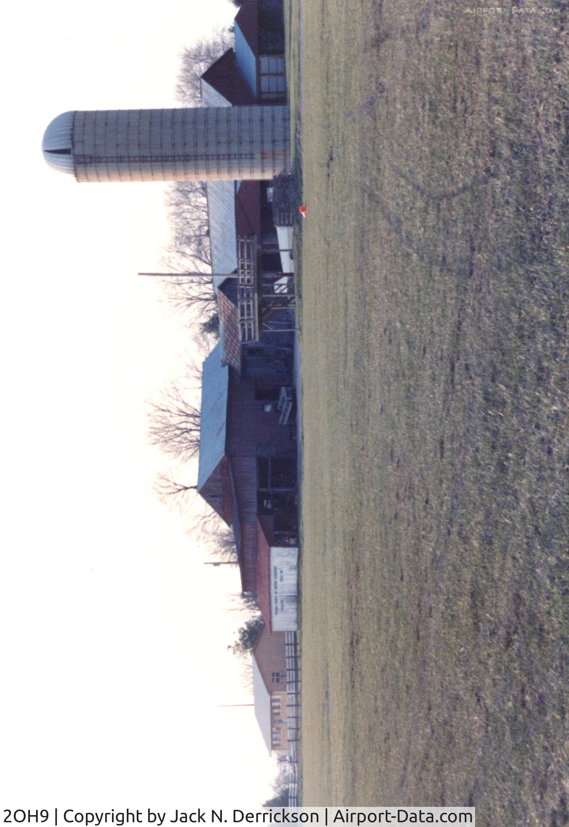 Caesar Creek Gliderport (2OH9) - Mid-1980's CCSC