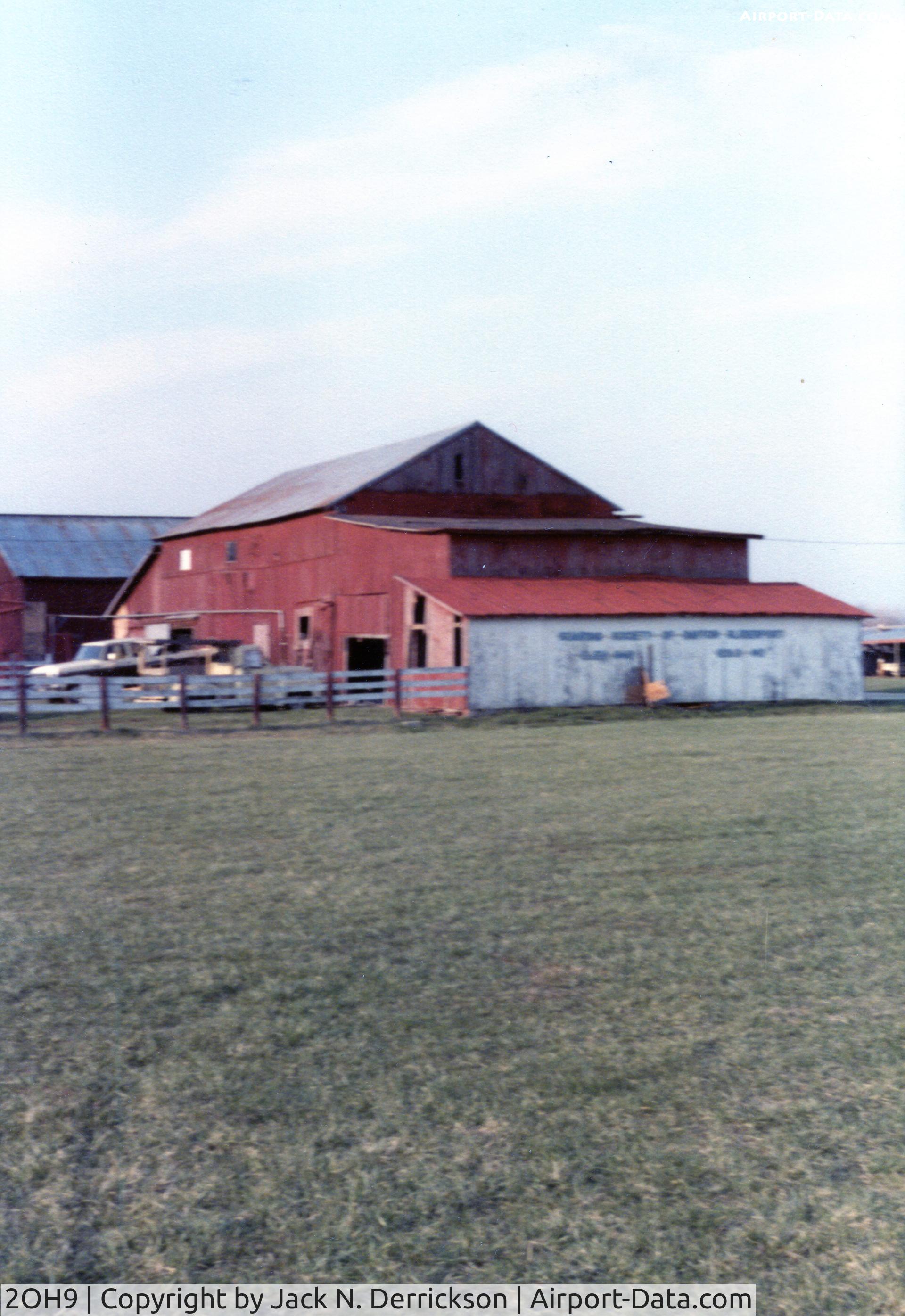Caesar Creek Gliderport (2OH9) - Mid-1980's CCSC