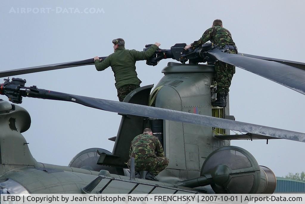 Bordeaux Airport, Merignac Airport France (LFBD) - RAF Chinook