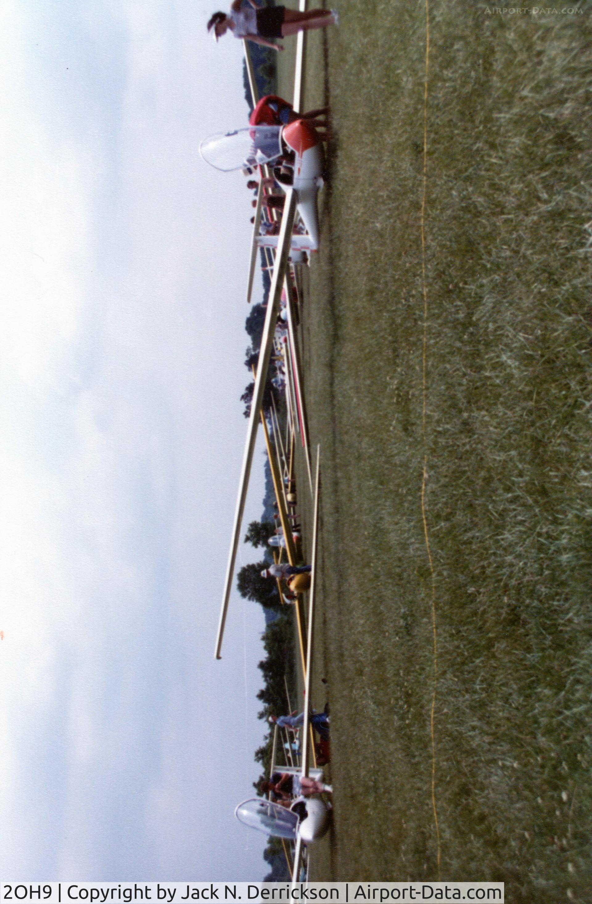 Caesar Creek Gliderport (2OH9) - 1982 WMGM