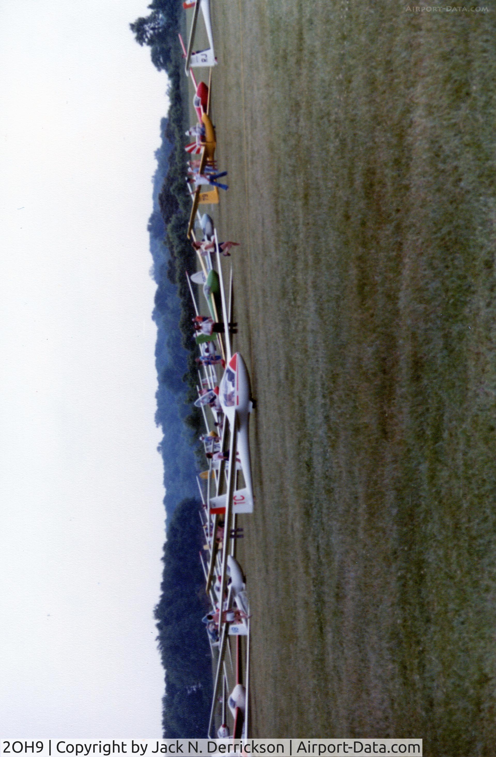 Caesar Creek Gliderport (2OH9) - 1982 WMGM