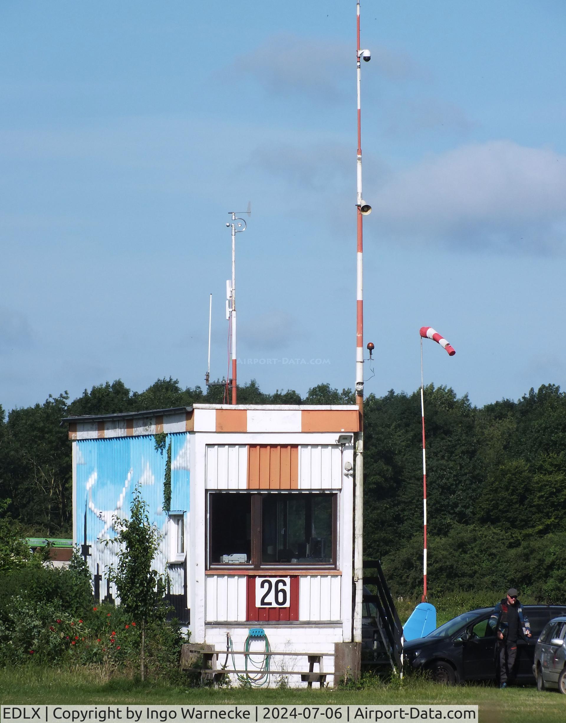 EDLX Airport - the 'tower' at Wesel-Römerwardt airfield