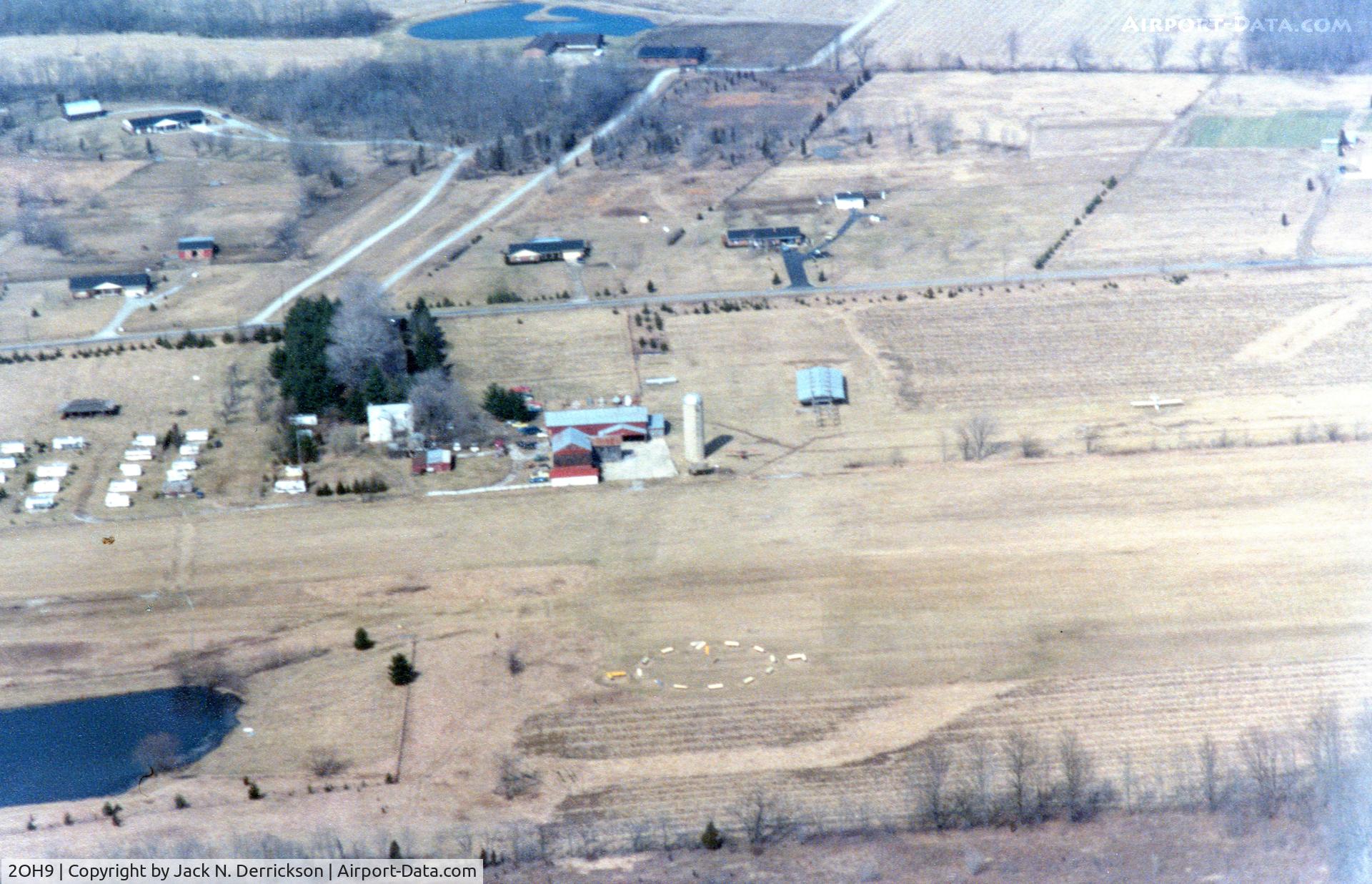 Caesar Creek Gliderport (2OH9) - Mid-1980's CCSC