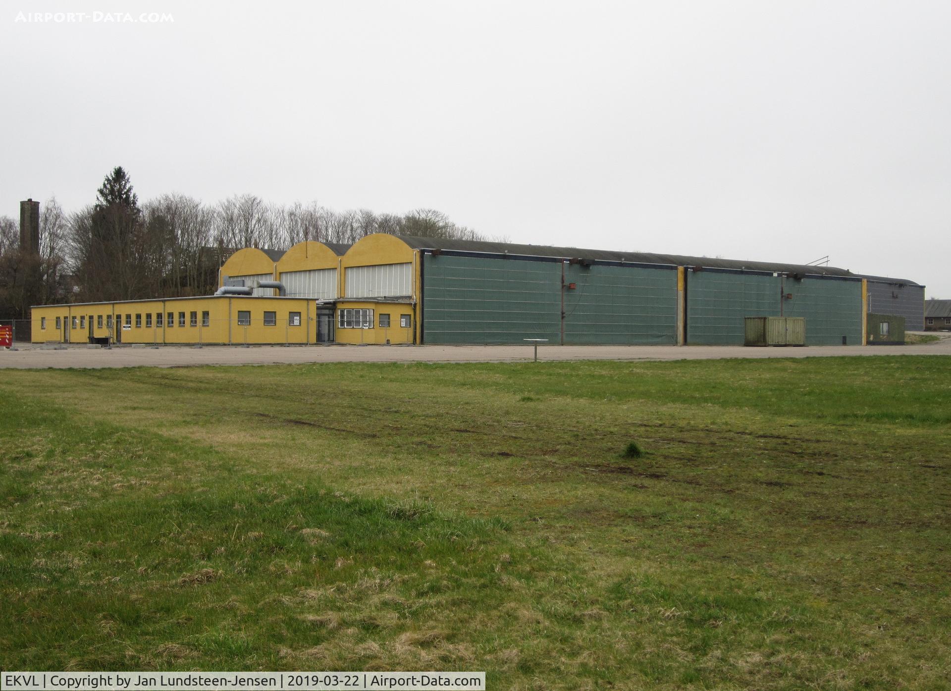 EKVL Airport - Hangar 1 at the former Vaerloese Air Base in Denmark. The hangar was built in 1939-1940. The air base closed in 2004, but the airfield is occasionally used for airshows.