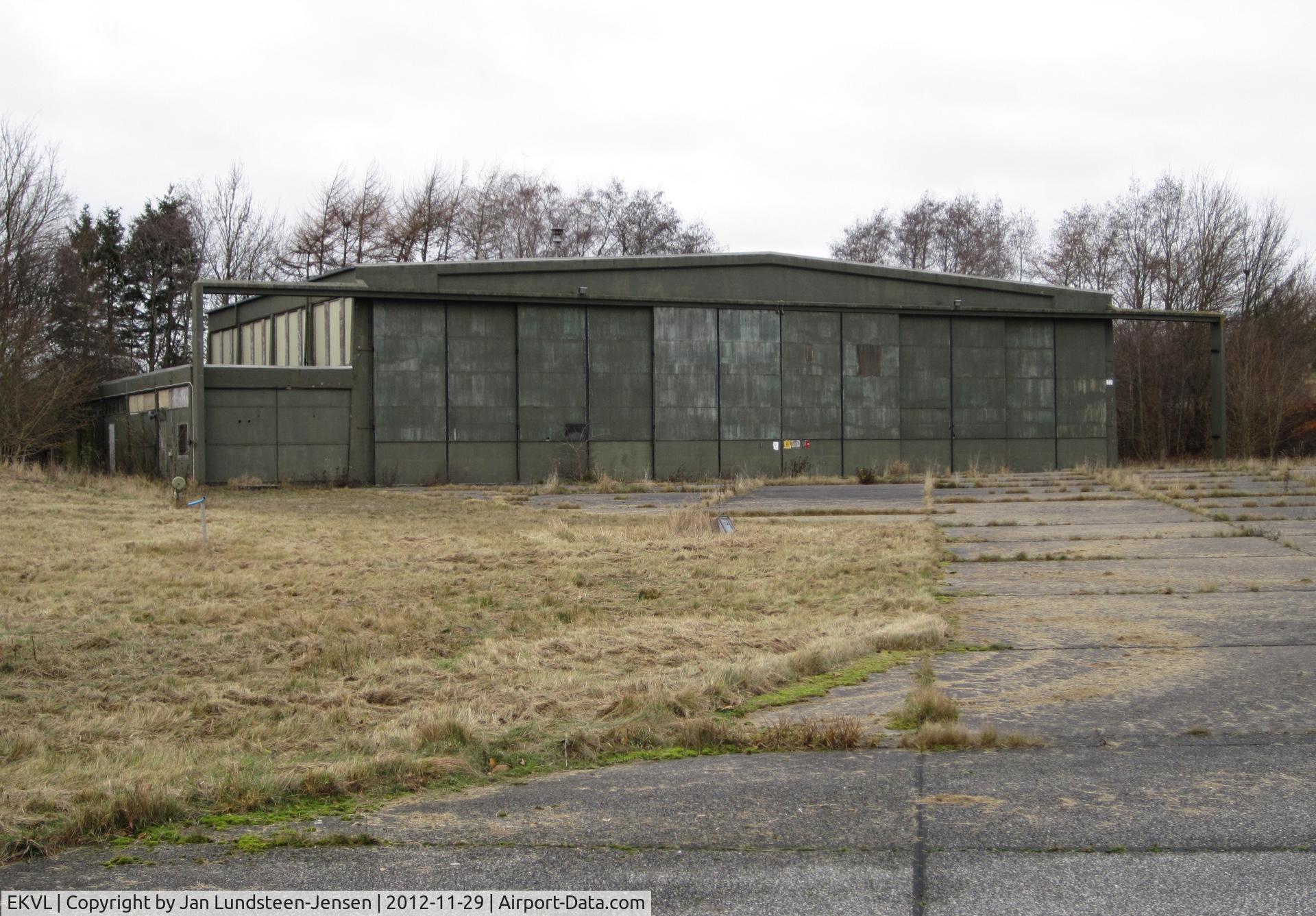 EKVL Airport - Hangar 72 at the closed Vaerloese Air Base in Denmark. The hangar was built in 1960 and was used by ESK721, the Danish Air Force transport squadron.