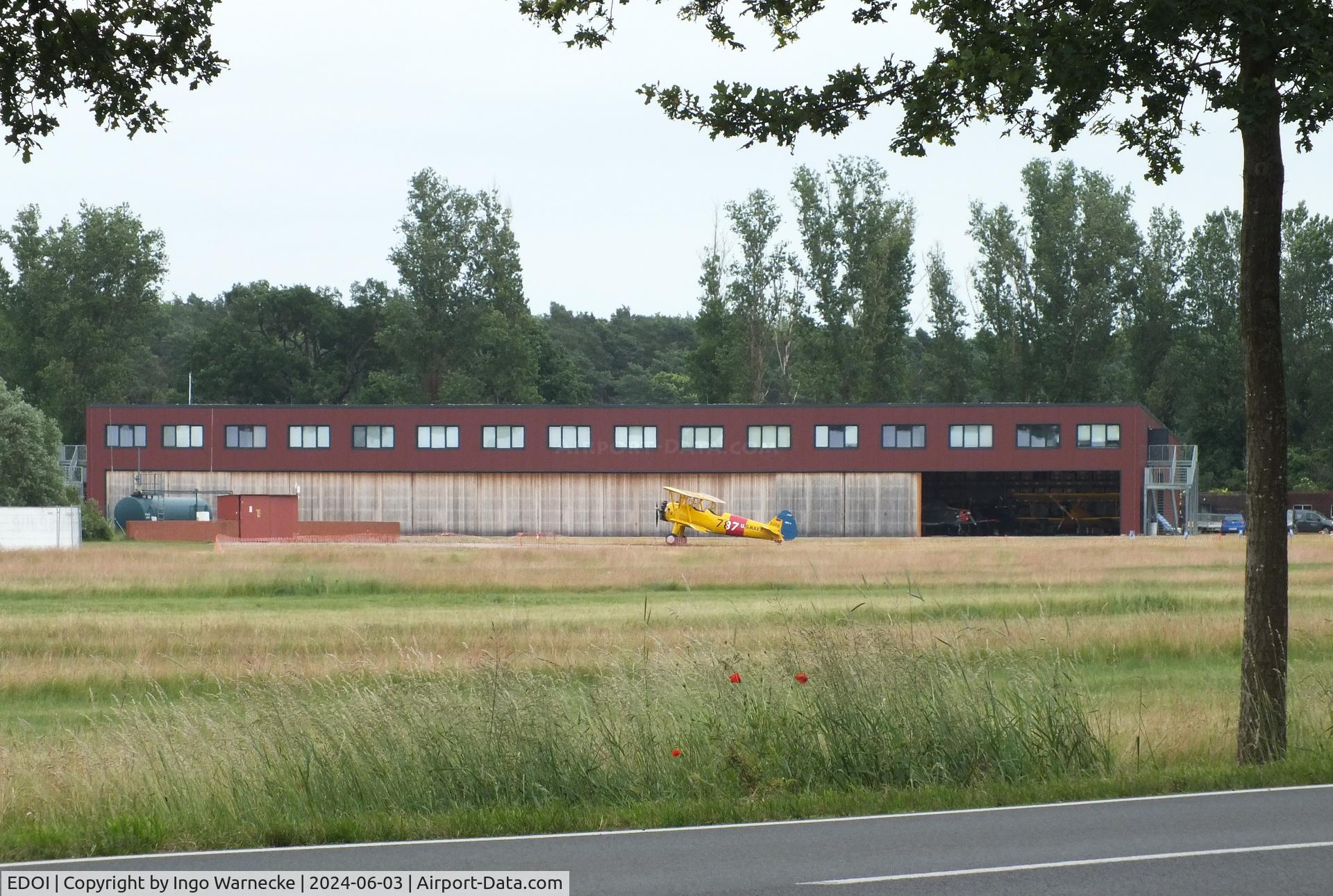EDOI Airport - the big southern hangar at Bienenfarm airfield