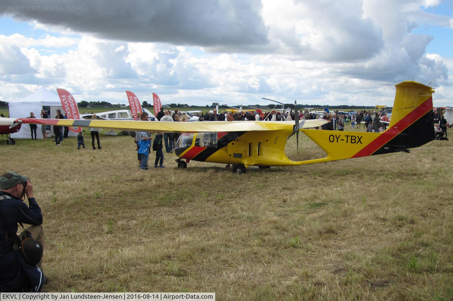 EKVL Airport - Brditschka HB-23/2400 Scanliner at an airshow at the former Vaerloese Air Base in Denmark. HB-23 is a 2-seat Austrian built motor glider.