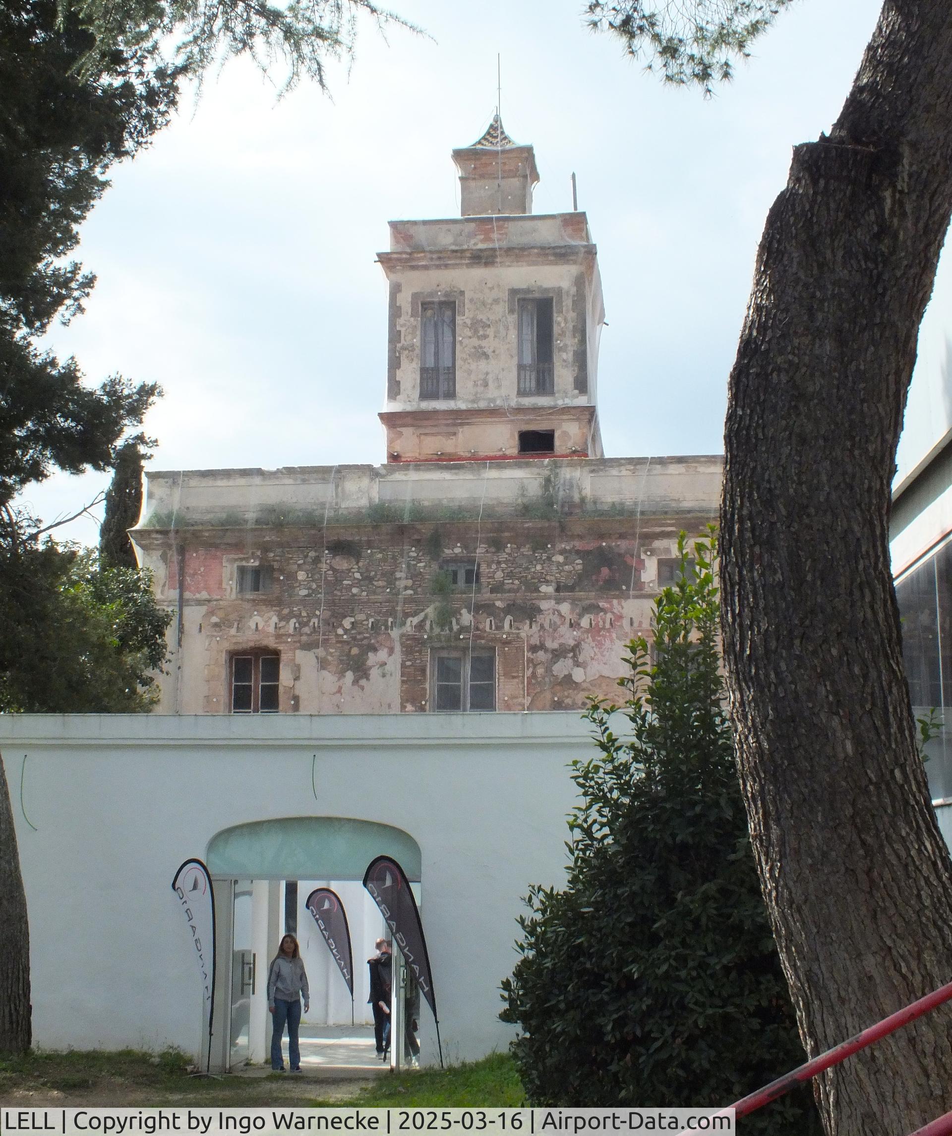 LELL Airport - old building in the southern part of Sabadell airport