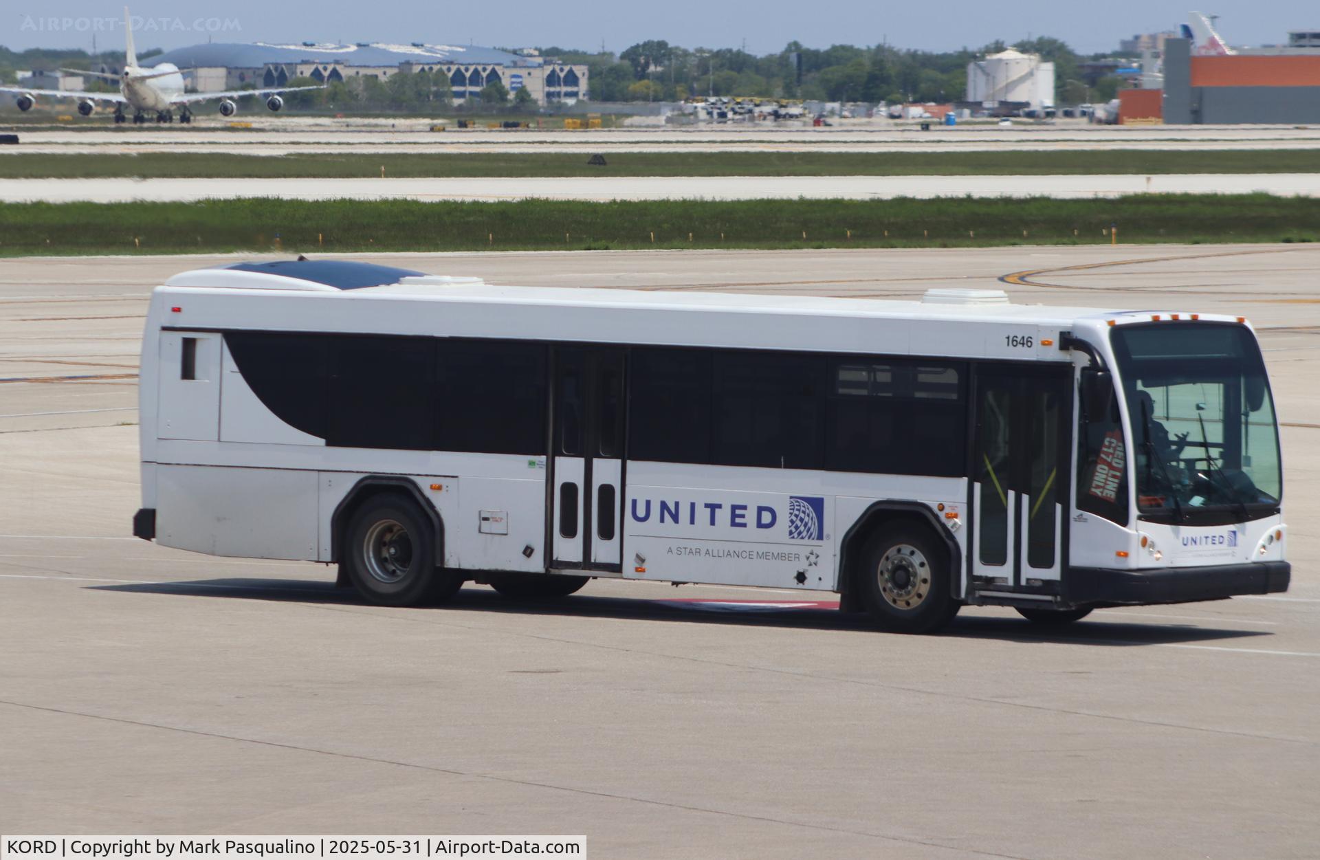Chicago O'hare International Airport (ORD) - United Airlines Bus