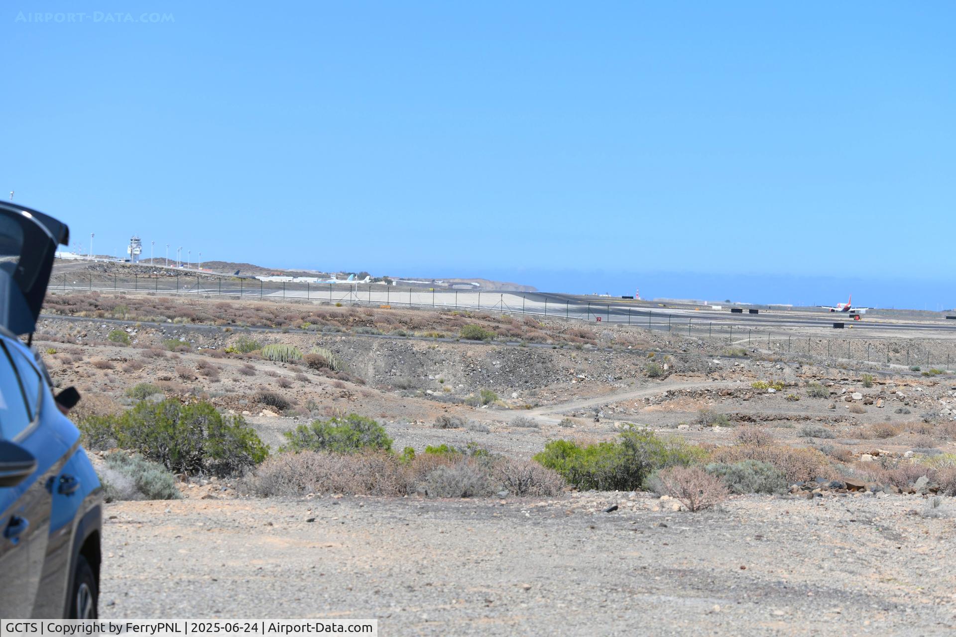 Tenerife South Airport (Reina Sofía), Tenerife Spain (GCTS) - Spotting location near runway 07
