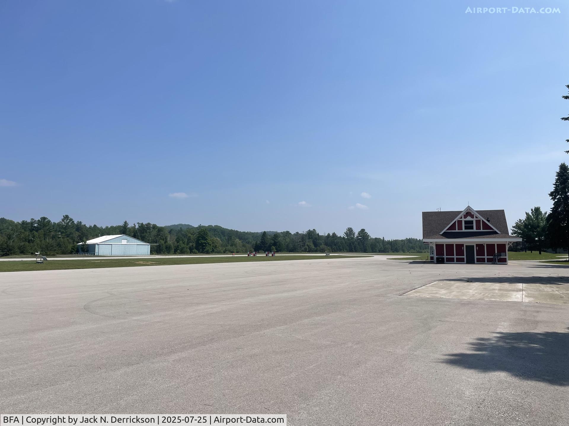 Boyne Mountain Airport (BFA) - Boyne Mountain