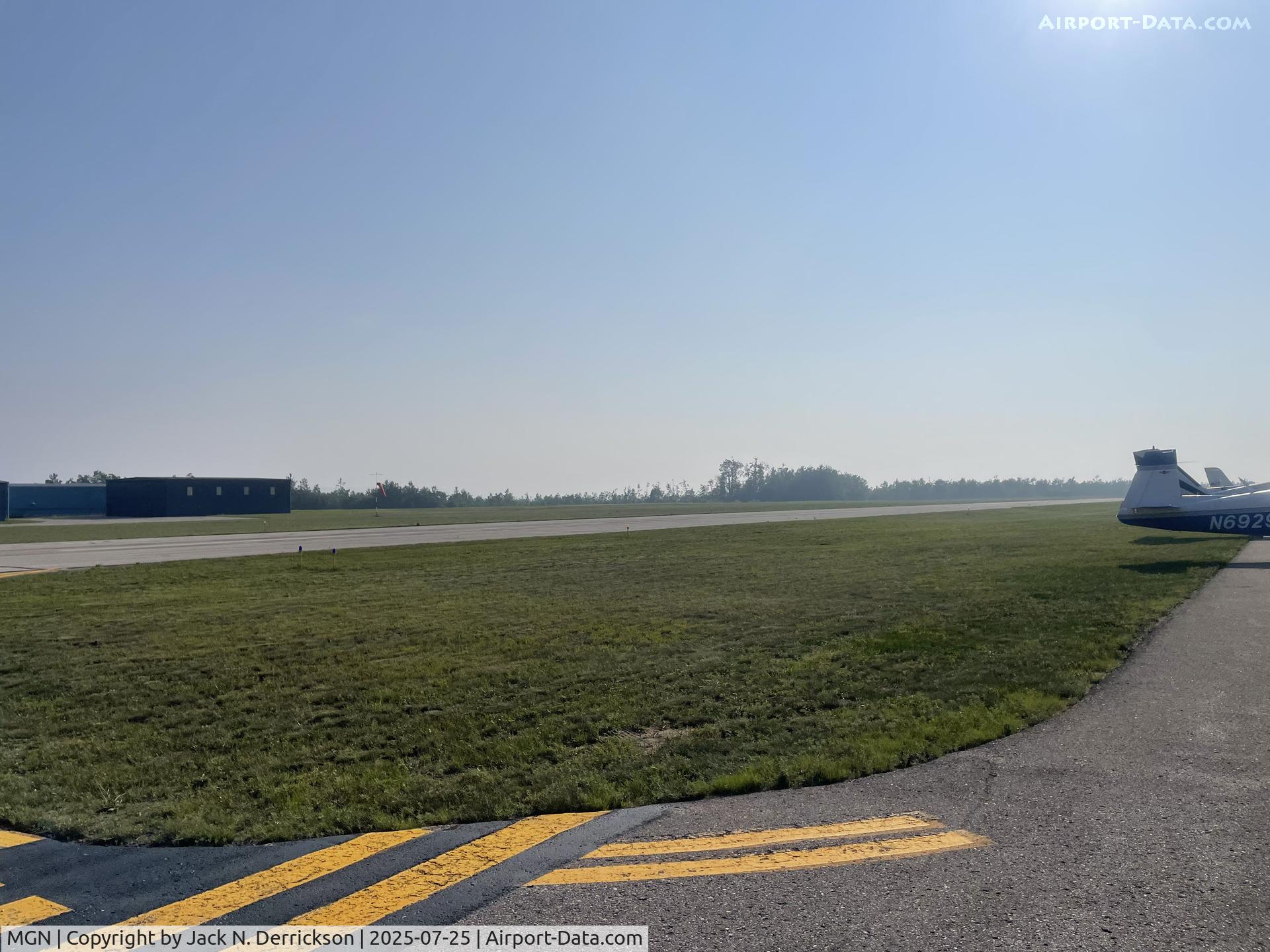 Harbor Springs Airport (MGN) - Harbor Springs