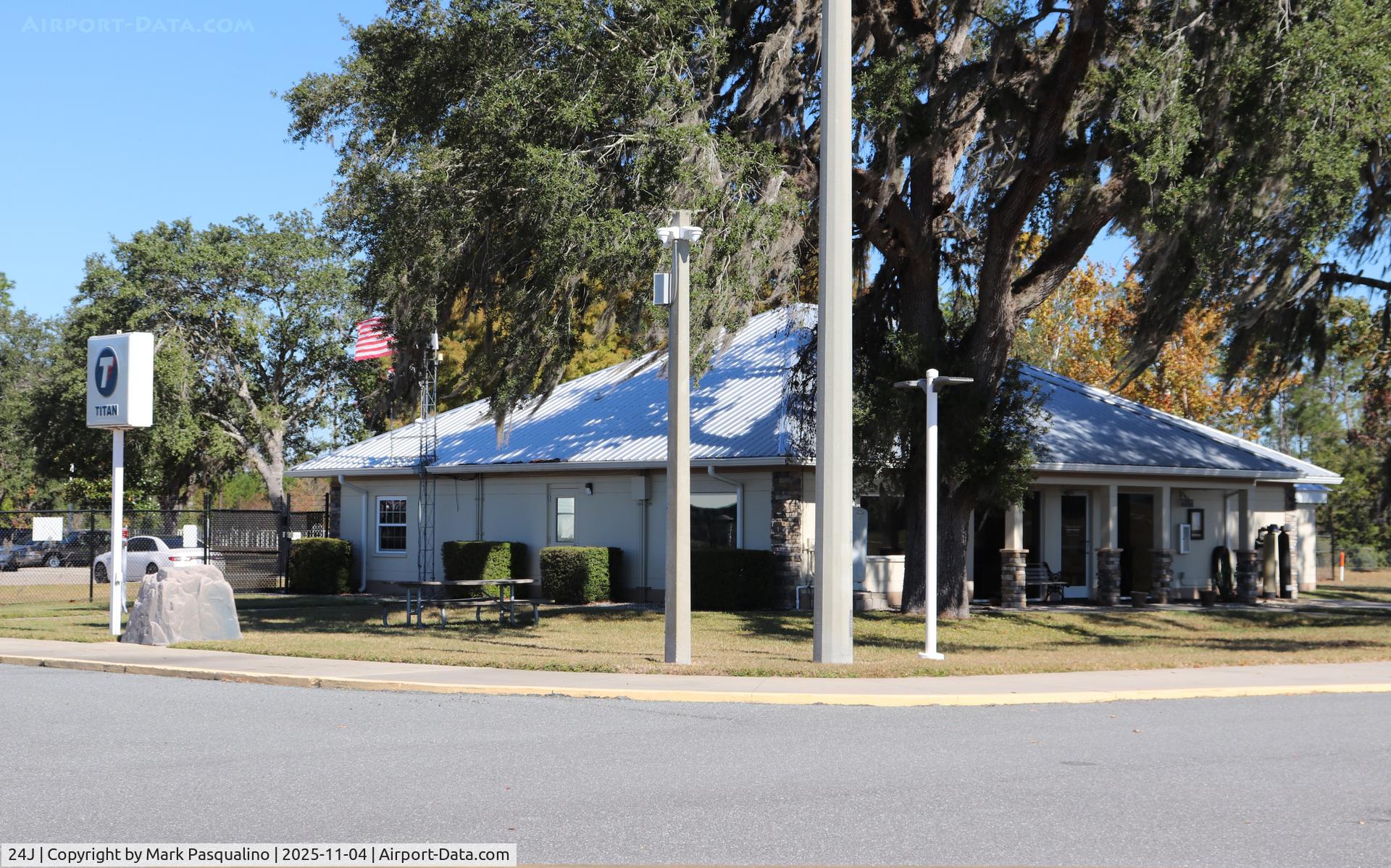 Suwannee County Airport (24J) - Suwannee County Airport Executive Terminal