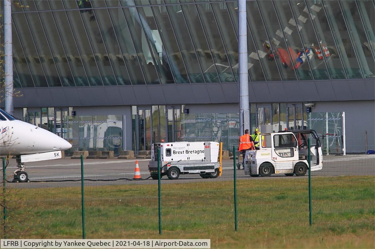 Brest Bretagne Airport, Brest France (LFRB) - Brest-Bretagne airport (LFRB-BES)
