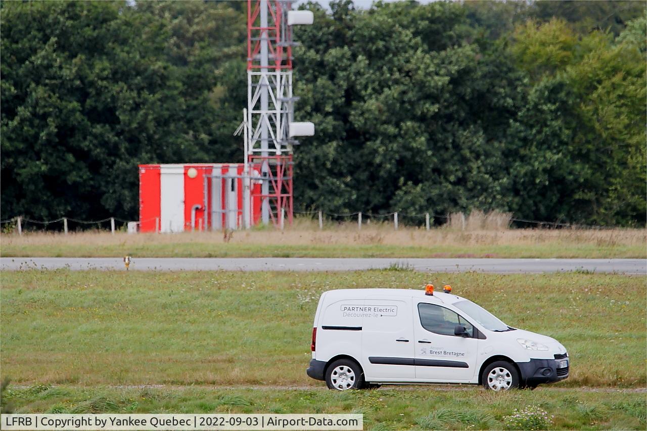 Brest Bretagne Airport, Brest France (LFRB) - Brest-Bretagne airport (LFRB-BES)