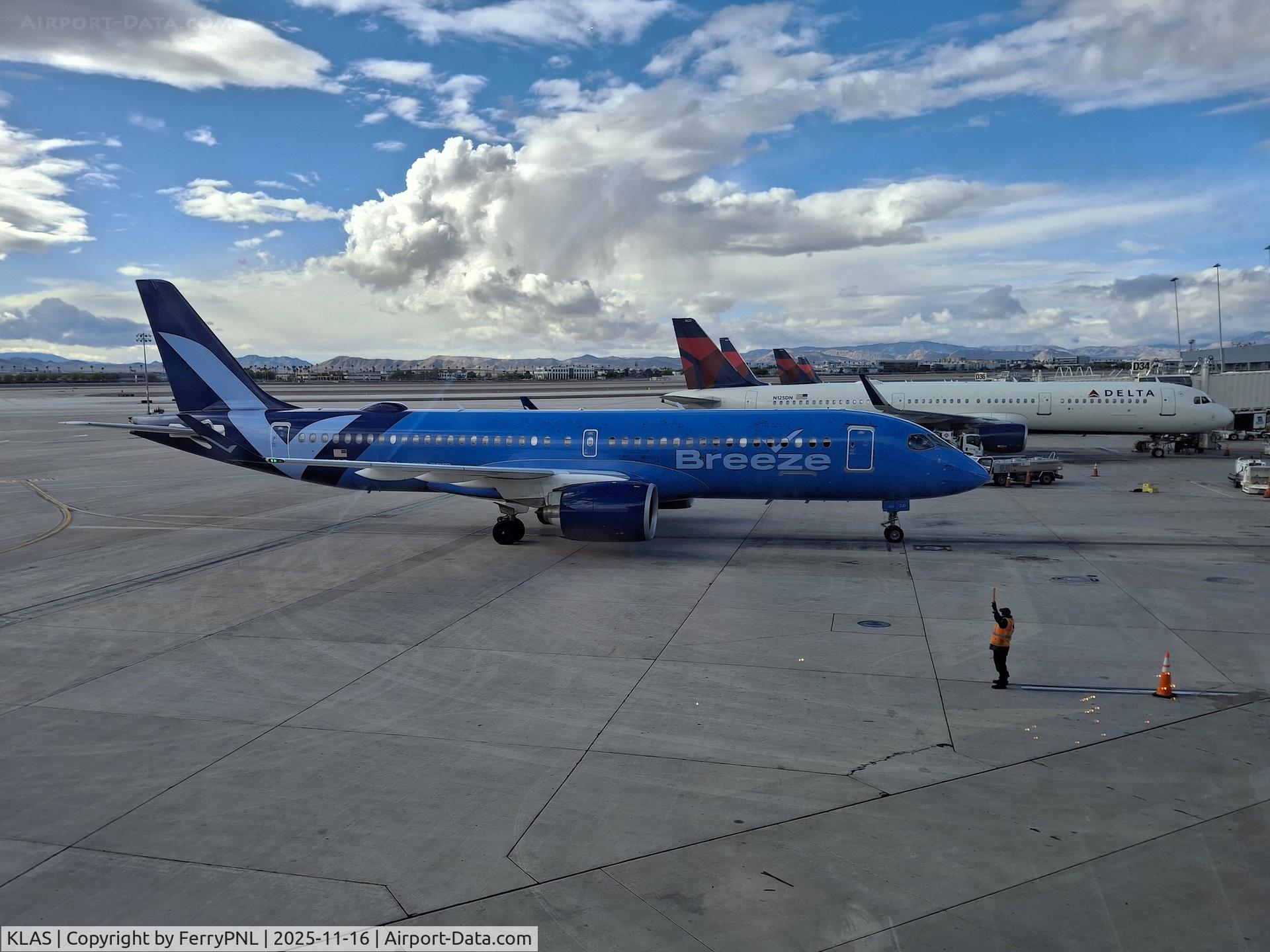 Harry Reid International Airport (LAS) - View from D Gates at LAS