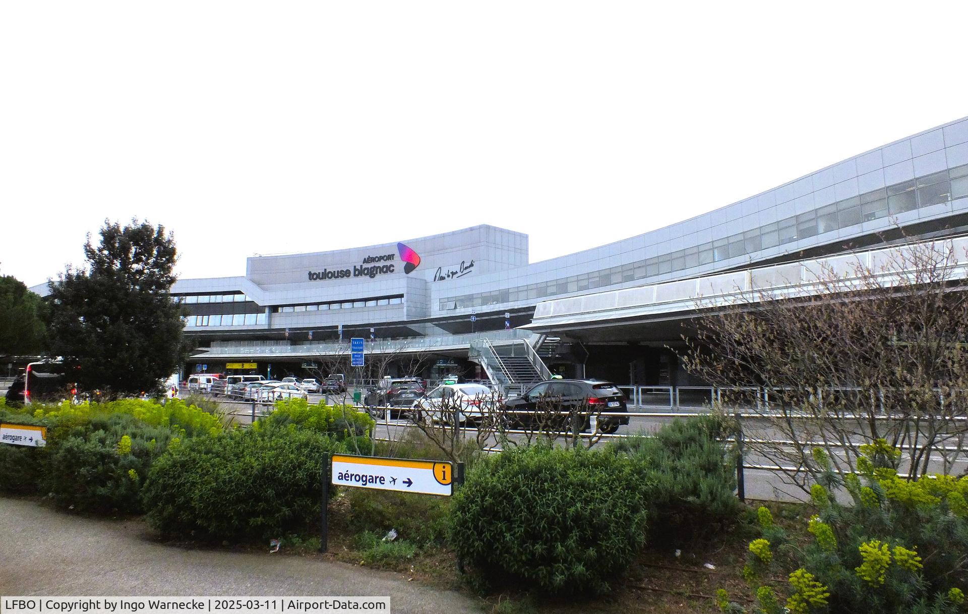 Toulouse Airport, Blagnac Airport France (LFBO) - landside view of terminal at Toulouse-Blagnac airport