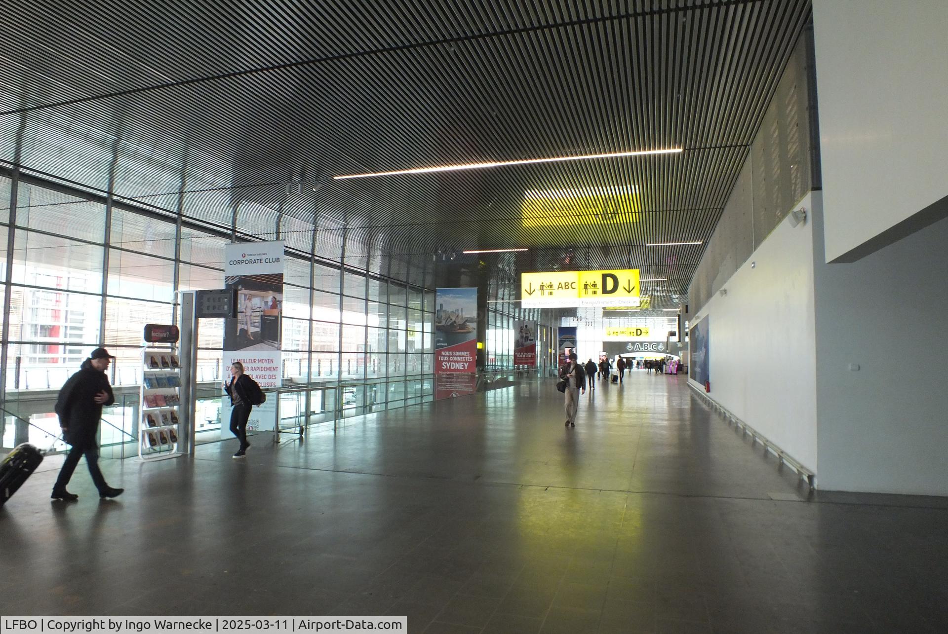 Toulouse Airport, Blagnac Airport France (LFBO) - inside the terminal at Toulouse-Blagnac airport