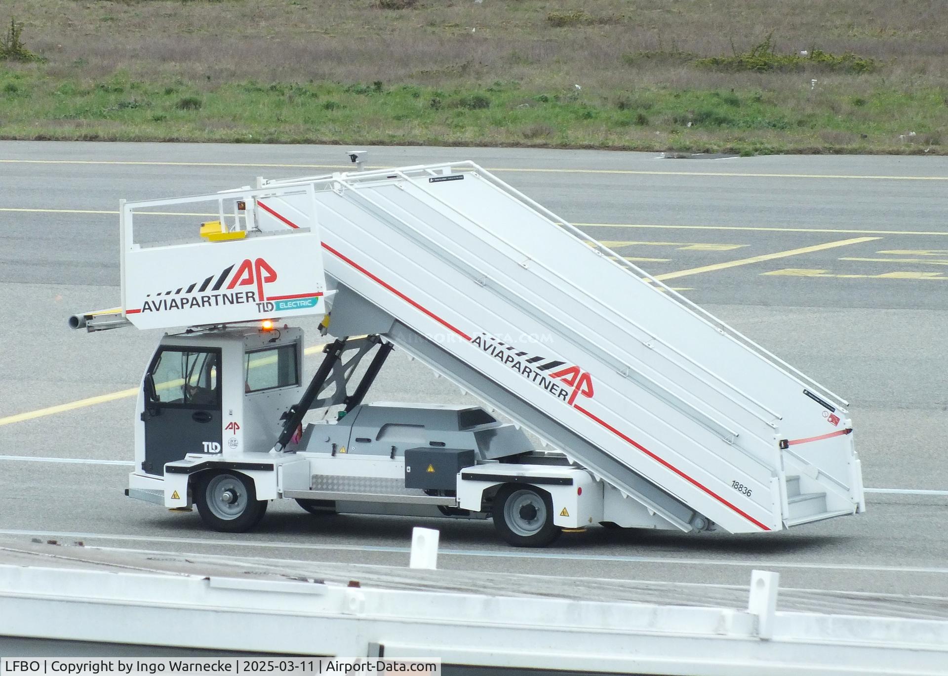 Toulouse Airport, Blagnac Airport France (LFBO) - self-powered open boarding stairs at Toulouse-Blagnac airport