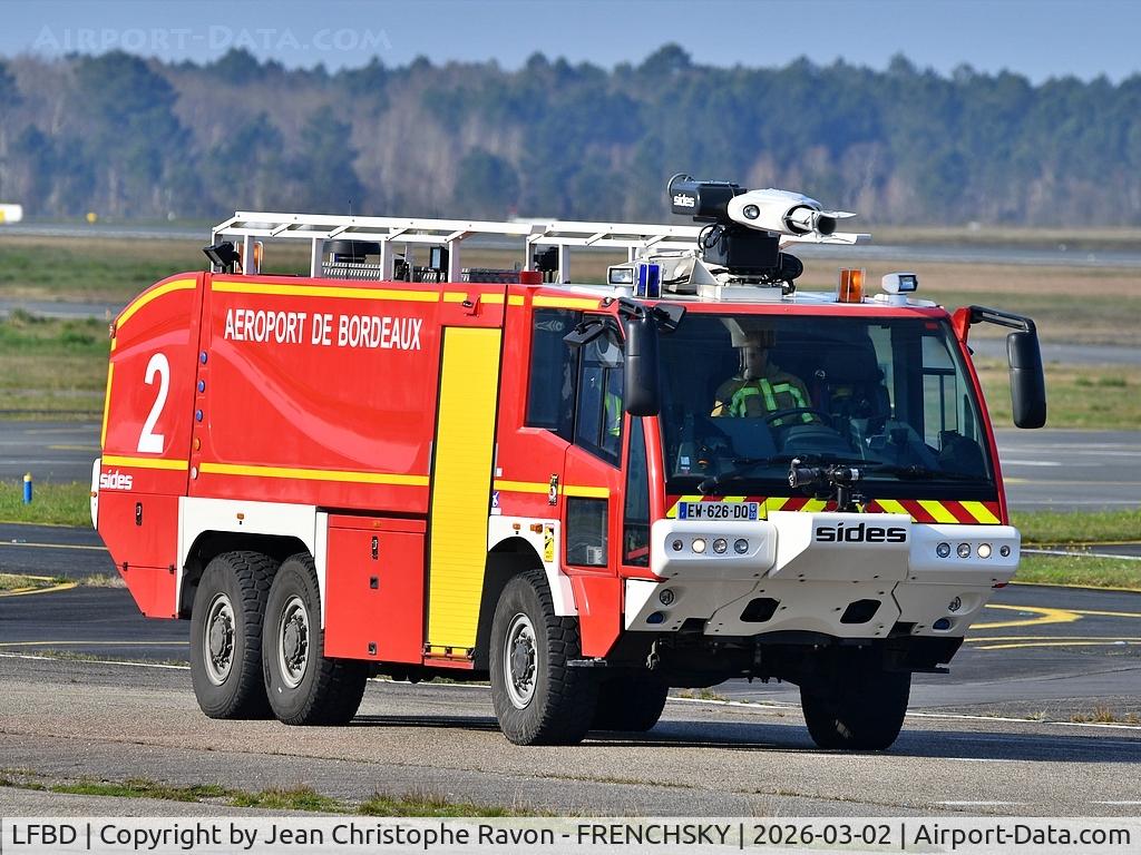Bordeaux Airport, Merignac Airport France (LFBD) - Sentinel S3X