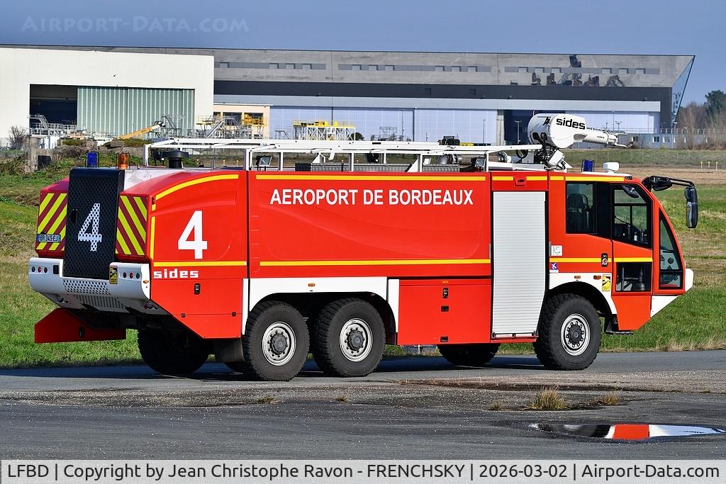 Bordeaux Airport, Merignac Airport France (LFBD) - Sentinel S3X