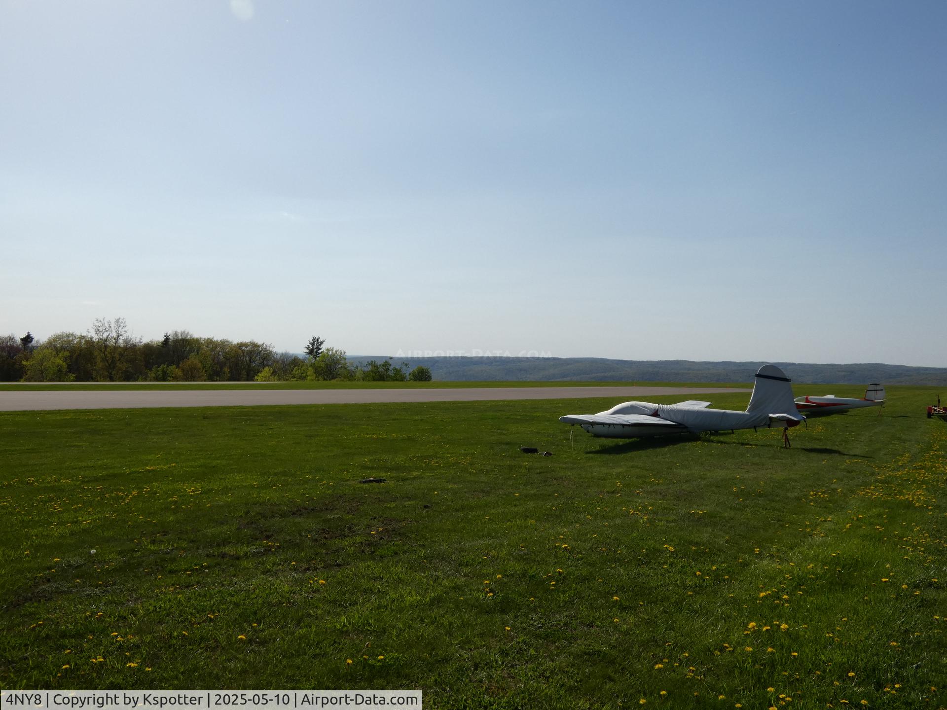 Harris Hill Gliderport (4NY8) - A couple Schweizers by the main runway