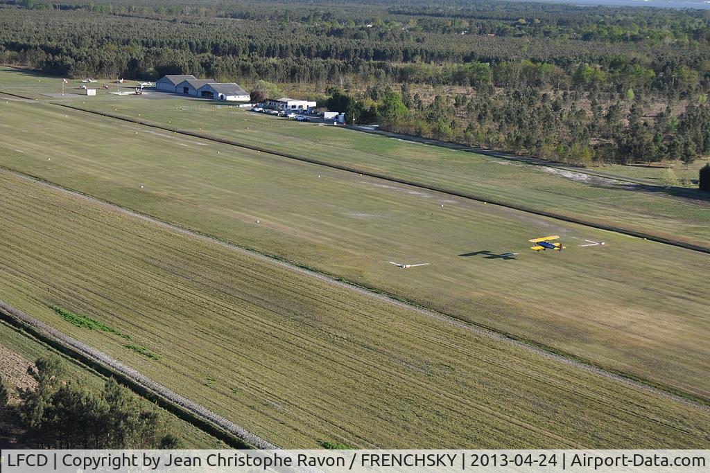 Andernos-les-Bains Airport, Stearman landing