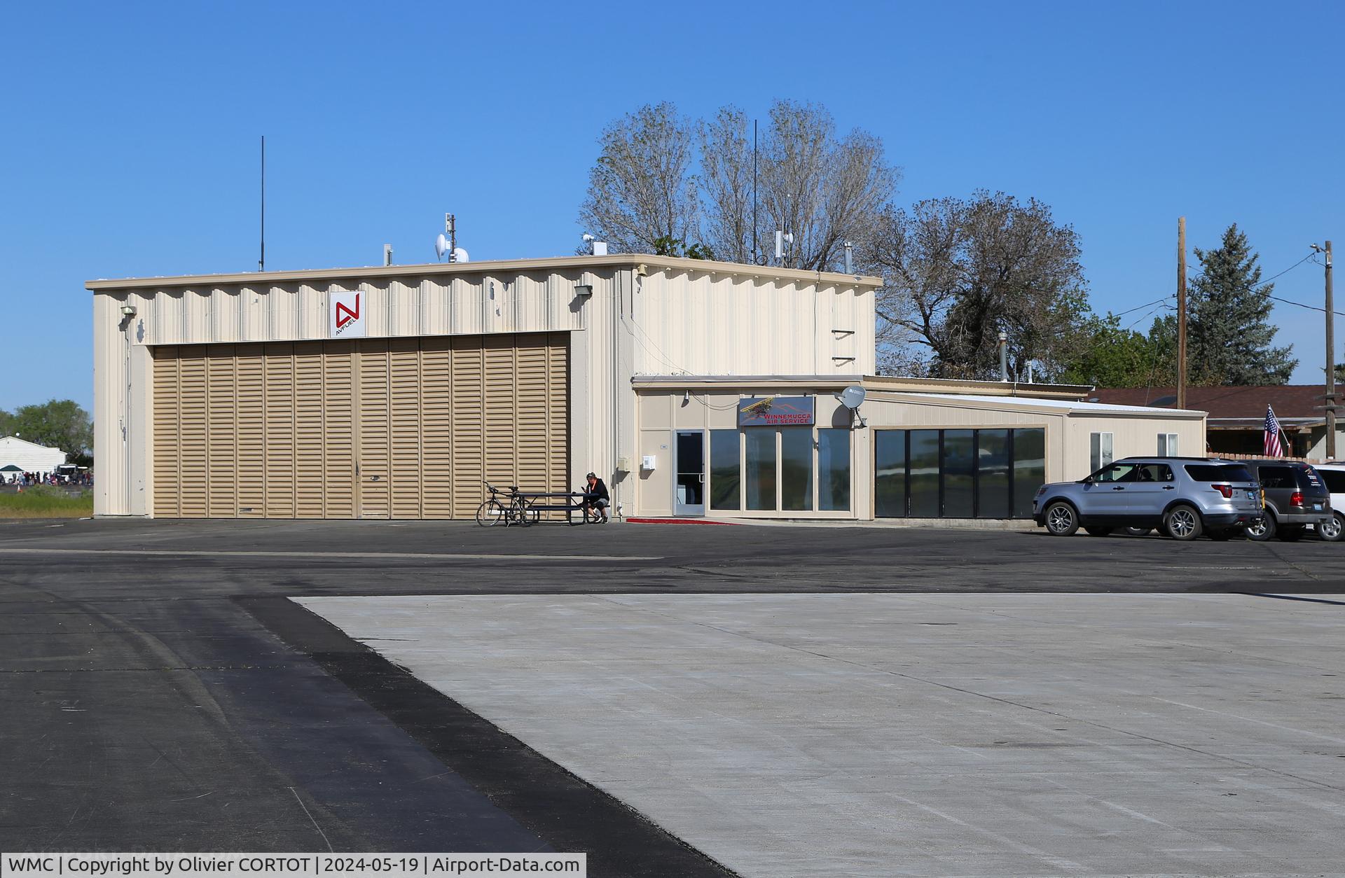 Winnemucca Municipal Airport, airport building