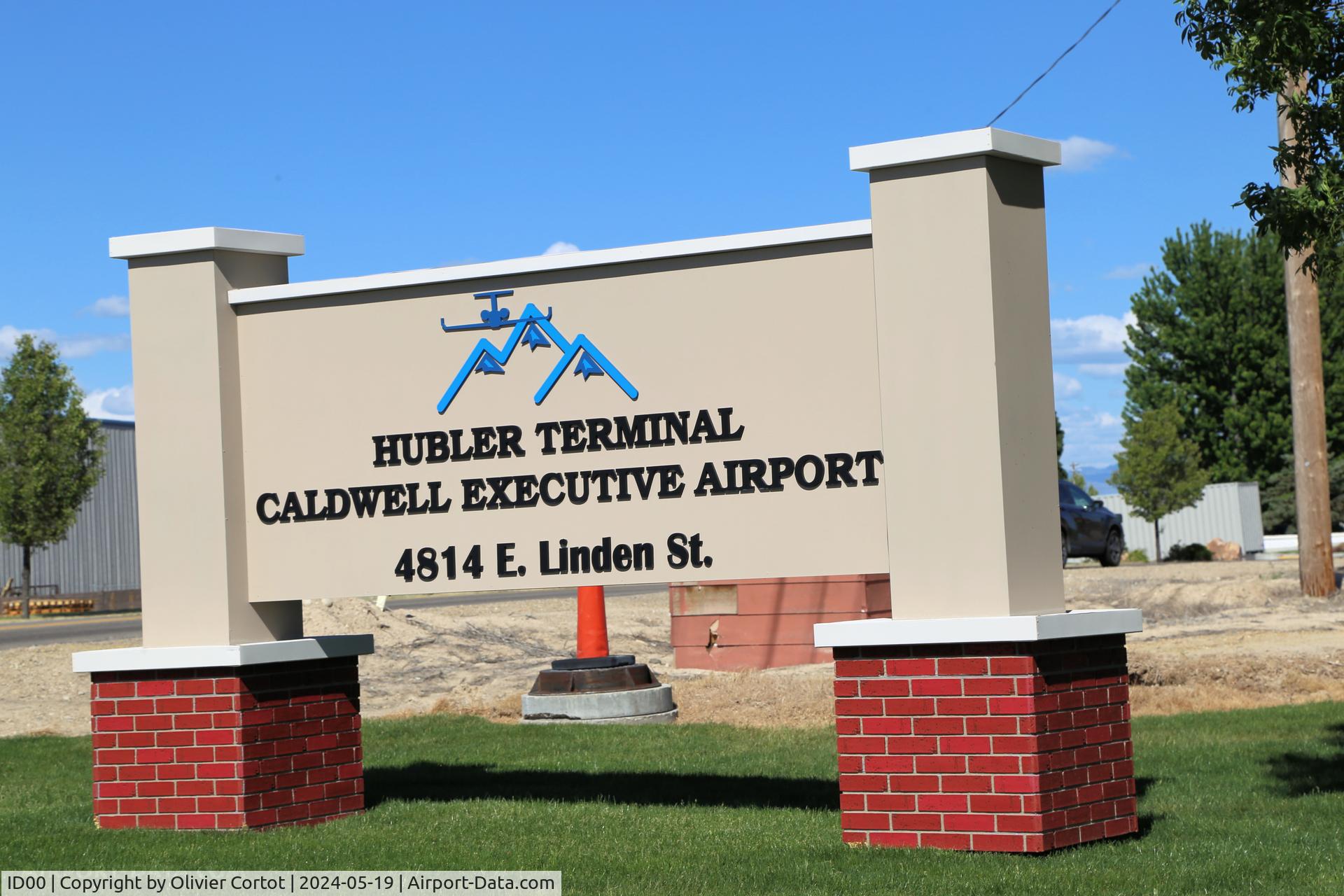 Hubler Field Airport, the entrance sign