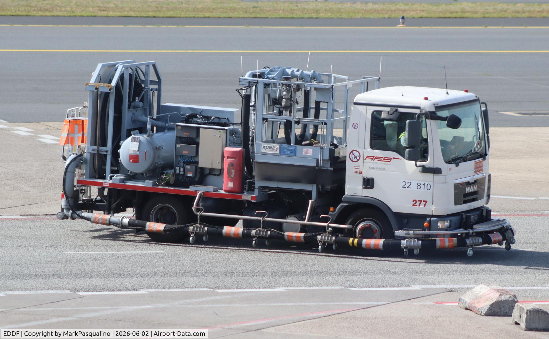 Frankfurt International Airport, Aircraft Refueler Truck