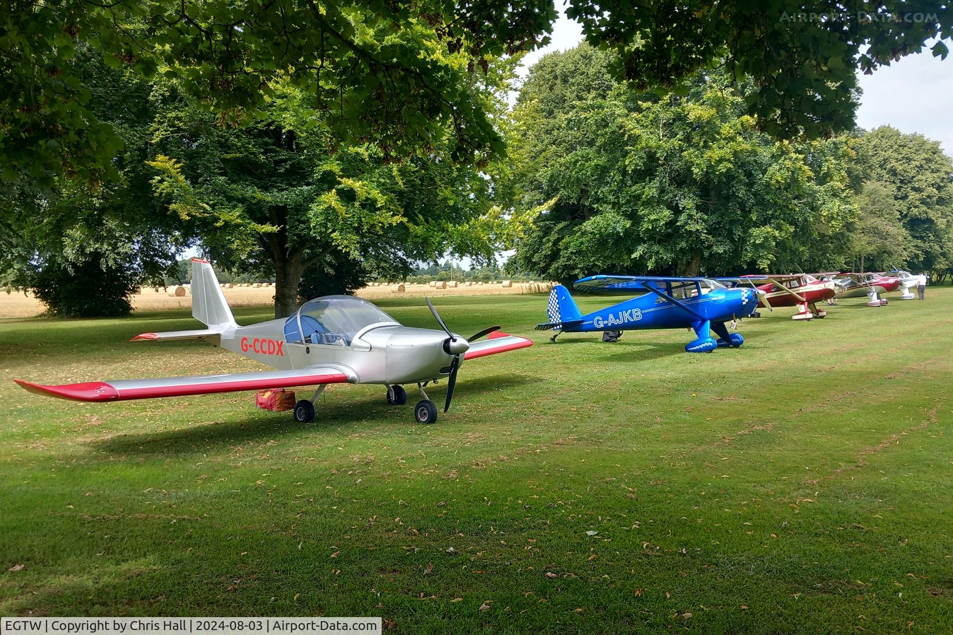 Oaksey Park Airport, Oaksey Park - EGTW 03/08/24