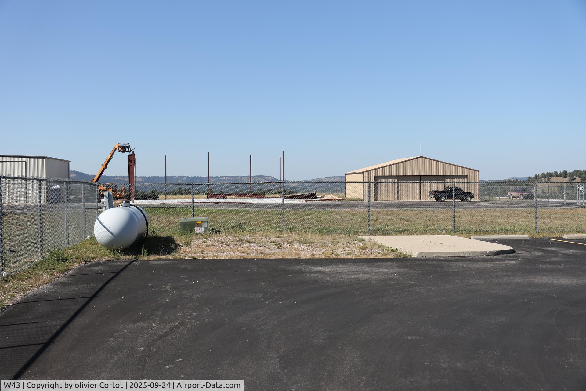 Hulett Municipal Airport, general view