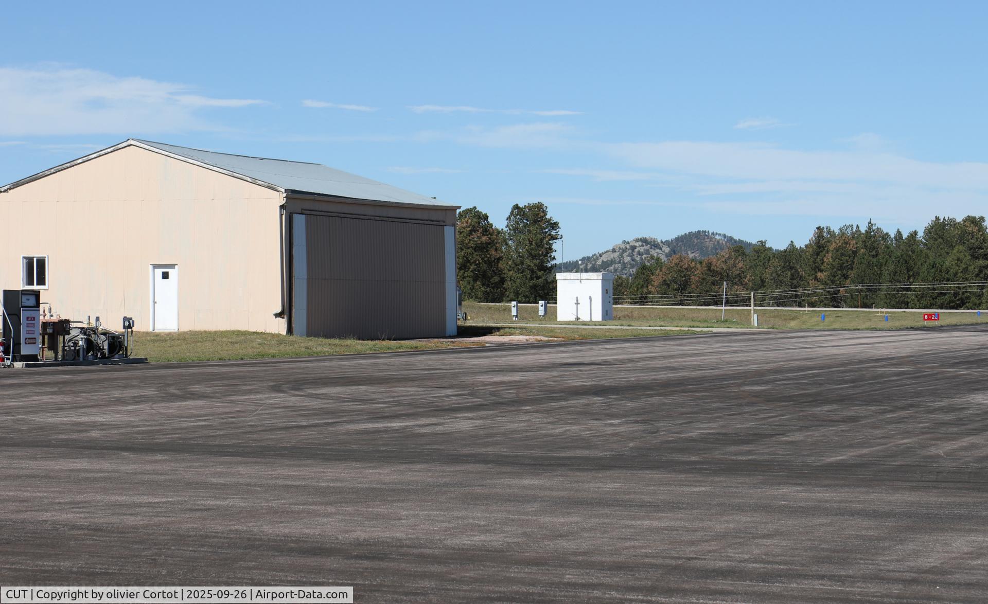 Custer County Airport, the tarmac