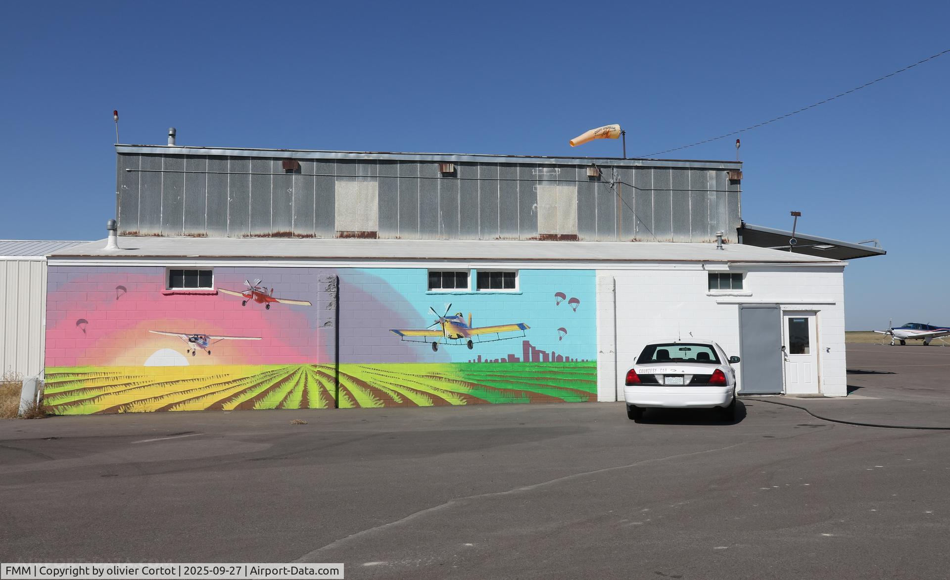 Fort Morgan Municipal Airport, nice mural