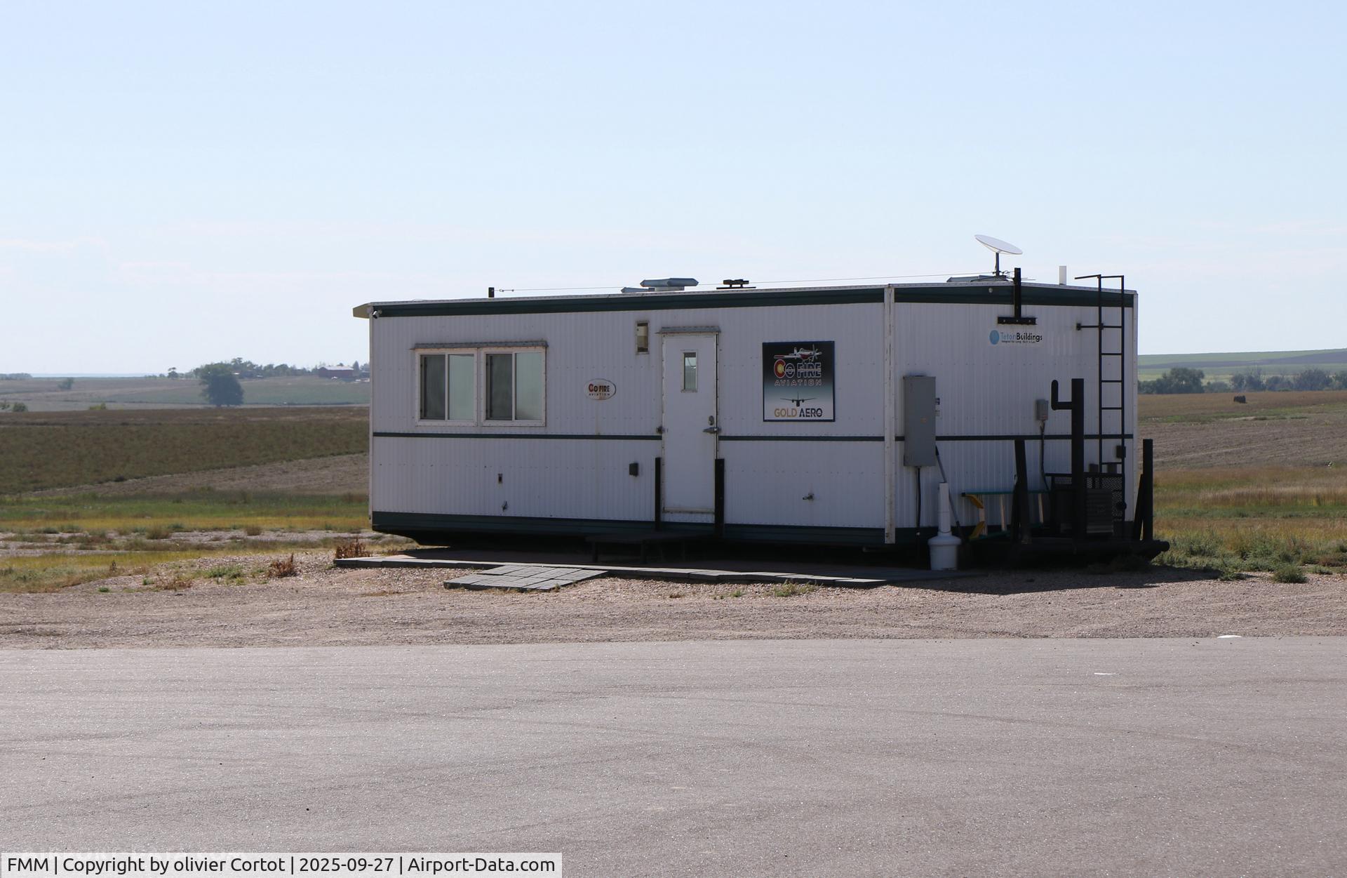 Fort Morgan Municipal Airport, gold aero building